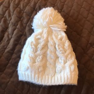 Sonoma white puffy hat